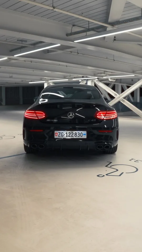 Instagram: Art in motion – Mercedes-AMG C 43